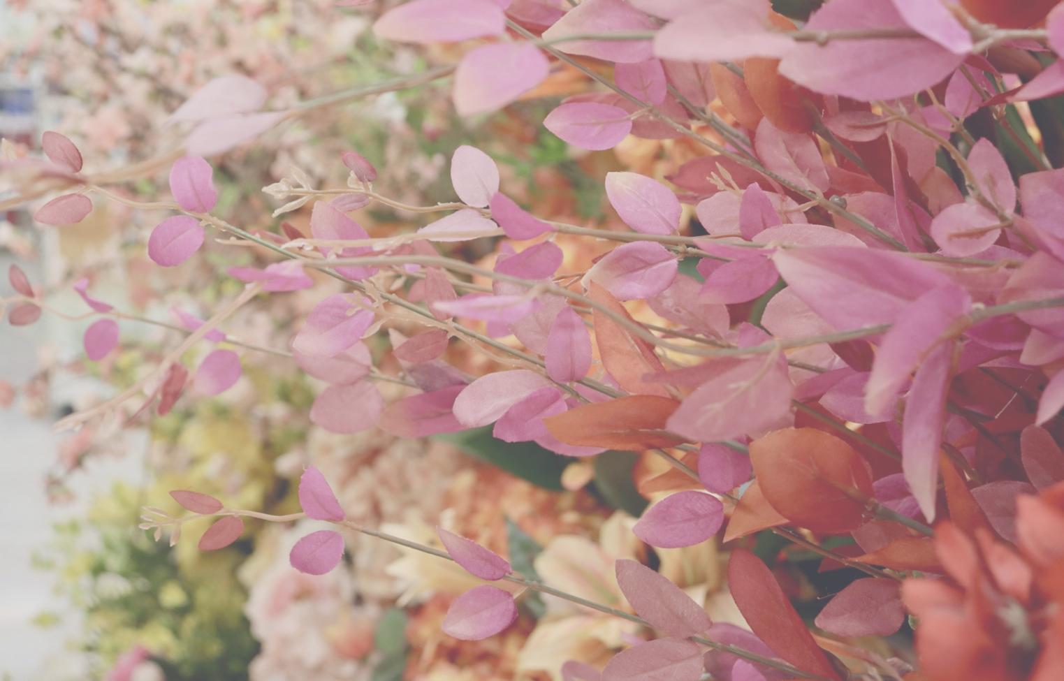 Plined düğün çiçek düzenlemesi örneği